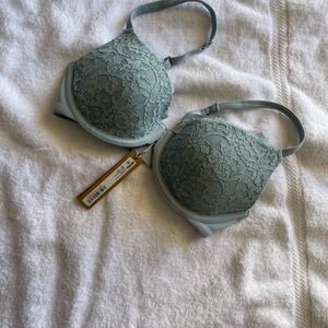 Skims Fits everybody lace bra